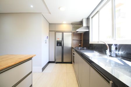 Apartamento para alugar com 128m², 3 quartos e 2 vagasCozinha - Armários