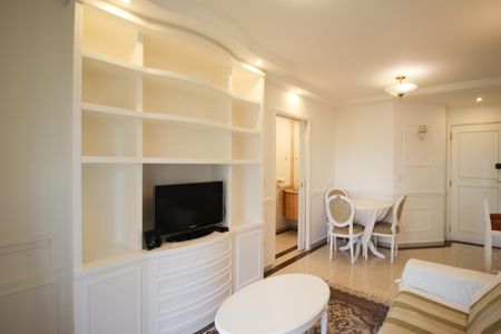 Sala de apartamento para alugar com 1 quarto, 38m² em Indianópolis, São Paulo