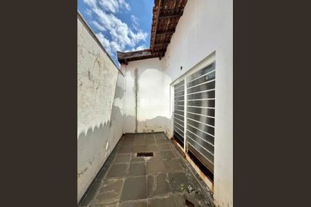 Casa à venda com 198m², 4 quartos e 3 vagas Casa à venda com 198m², 4 quartos e 3 vagasFoto 07