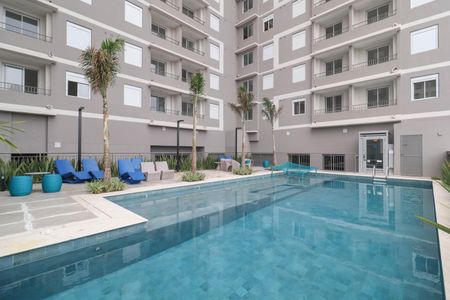 Studio para alugar com 25m², 1 quarto e sem vaga Studio para alugar com 25m², 1 quarto e sem vagaPiscina