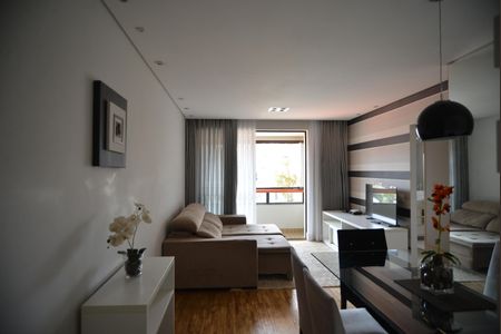 Apartamento à venda com 82m², 2 quartos e 2 vagasSala