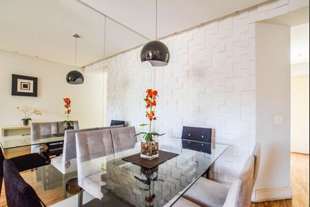 Apartamento à venda com 82m², 2 quartos e 2 vagasSala