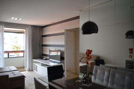 Apartamento à venda com 82m², 2 quartos e 2 vagasSala