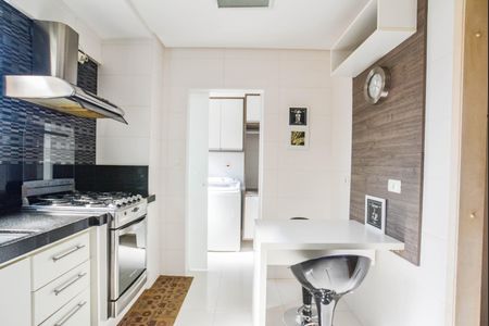 Apartamento à venda com 82m², 2 quartos e 2 vagasCozinha