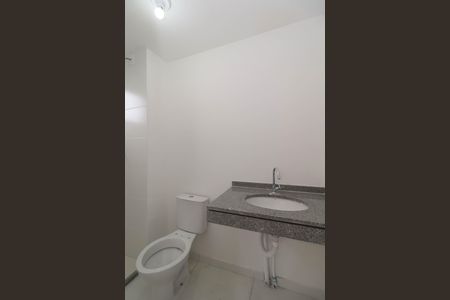 Banheiro da Suíte de kitnet/studio à venda com 1 quarto, 25m² em Pinheiros, São Paulo