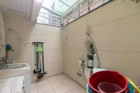 Casa para alugar com 120m², 2 quartos e 1 vagaÁrea de Serviço