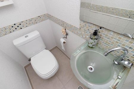 Casa para alugar com 120m², 2 quartos e 1 vagaLavabo