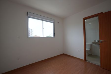 Apartamento para alugar com 55m², 2 quartos e 1 vagaSuíte