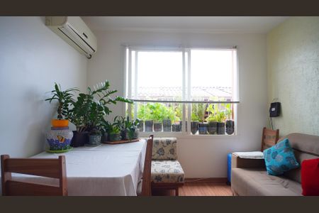 Sala  de apartamento à venda com 3 quartos, 80m² em Cristal, Porto Alegre