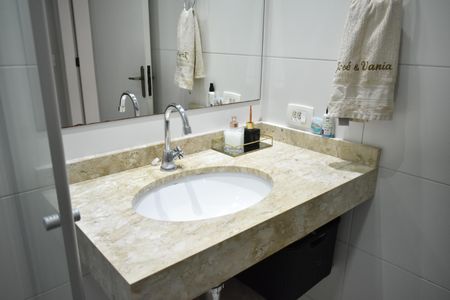 Banheiro Social de apartamento à venda com 3 quartos, 87m² em Parque Imperial, São Paulo