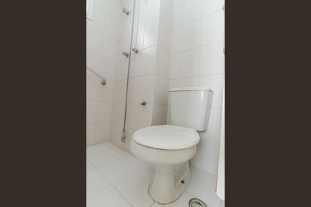 Apartamento para alugar com 72m², 2 quartos e 1 vaga Apartamento para alugar com 72m², 2 quartos e 1 vagaBanheiro da Suíte