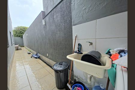 Casa à venda com 180m², 3 quartos e 3 vagas Casa à venda com 180m², 3 quartos e 3 vagasÁrea de Serviço