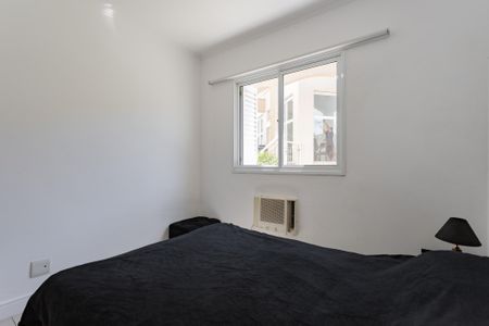 Quarto 1 de apartamento à venda com 2 quartos, 56m² em Sarandi, Porto Alegre