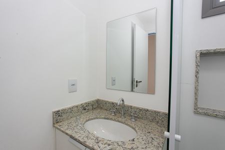 Apartamento para alugar com 63m², 2 quartos e 1 vaga Apartamento para alugar com 63m², 2 quartos e 1 vagaBanheiro da Suíte