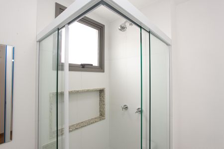 Apartamento para alugar com 63m², 2 quartos e 1 vaga Apartamento para alugar com 63m², 2 quartos e 1 vagaBanheiro da Suíte