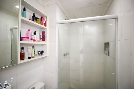 Apartamento à venda com 65m², 2 quartos e 2 vagas Apartamento à venda com 65m², 2 quartos e 2 vagasBanheiro da Suíte