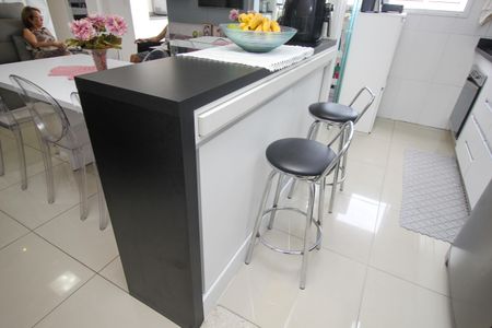 Apartamento à venda com 65m², 2 quartos e 2 vagas Apartamento à venda com 65m², 2 quartos e 2 vagasCozinha