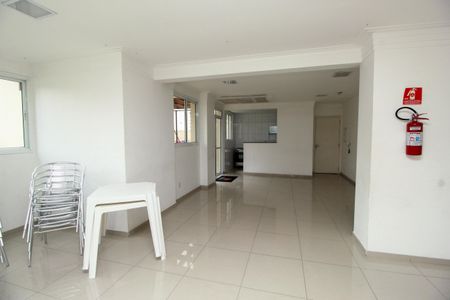 Apartamento à venda com 65m², 2 quartos e 2 vagas Apartamento à venda com 65m², 2 quartos e 2 vagasSalão de Festas