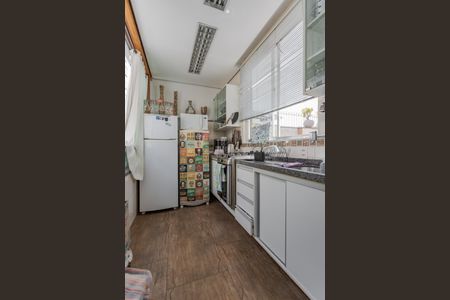 Apartamento à venda com 120m², 2 quartos e 2 vagas Apartamento à venda com 120m², 2 quartos e 2 vagasCozinha