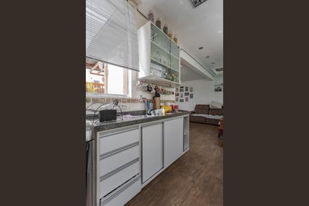 Apartamento à venda com 120m², 2 quartos e 2 vagas Apartamento à venda com 120m², 2 quartos e 2 vagasCozinha