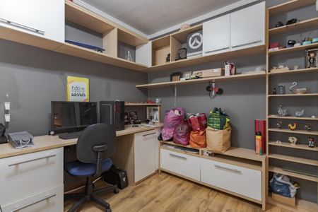 Quarto 1 de apartamento à venda com 2 quartos, 120m² em São João, Porto Alegre