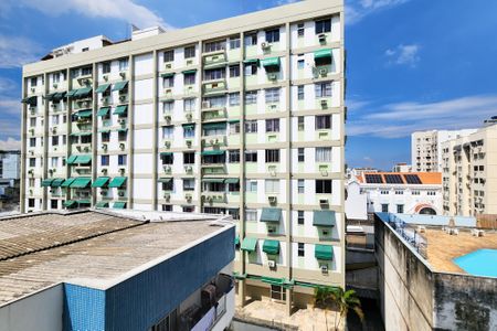 Apartamento à venda com 80m², 2 quartos e 1 vaga Apartamento à venda com 80m², 2 quartos e 1 vagaVista do Quarto 2