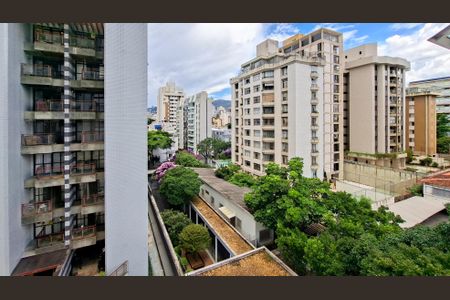 Apartamento à venda com 97m², 3 quartos e 2 vagasQuarto 2