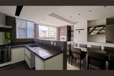 Cozinha de apartamento para alugar com 2 quartos, 97m² em Santo Antônio, Belo Horizonte