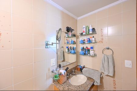 Apartamento à venda com 115m², 3 quartos e 2 vagas Apartamento à venda com 115m², 3 quartos e 2 vagasBanheiro da Suíte