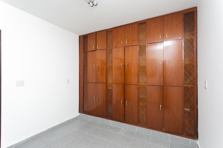 Casa para alugar com 124m², 2 quartos e 2 vagasEdícula 