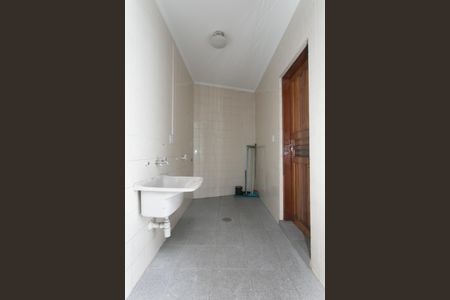 Casa para alugar com 124m², 2 quartos e 2 vagasÁrea de Serviço 