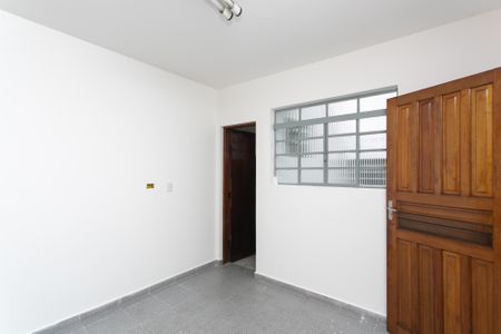 Casa para alugar com 124m², 2 quartos e 2 vagasEdícula 