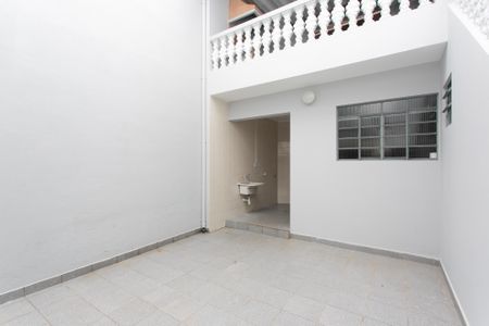 Casa para alugar com 124m², 2 quartos e 2 vagasQuintal 
