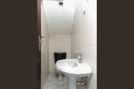 Casa para alugar com 124m², 2 quartos e 2 vagasBanheiro da Edícula 