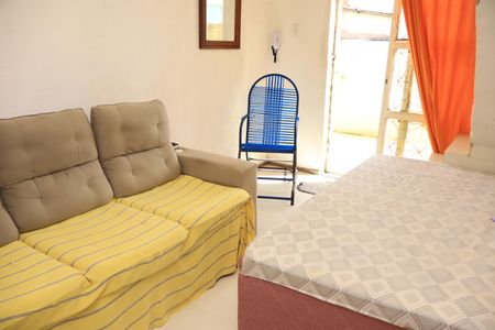 Sala de apartamento para alugar com 1 quarto, 45m² em Stella Maris, Salvador