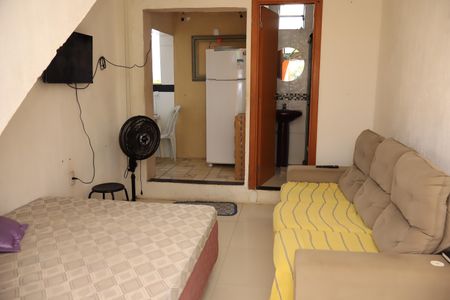 Sala de apartamento para alugar com 1 quarto, 45m² em Stella Maris, Salvador