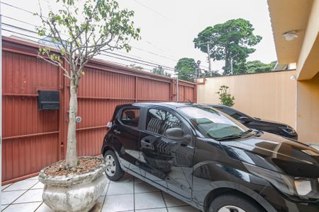 Casa à venda com 220m², 4 quartos e 4 vagas Casa à venda com 220m², 4 quartos e 4 vagasGaragem