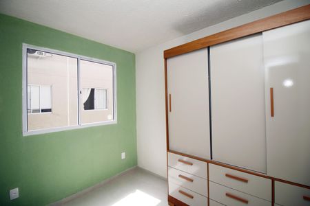Quarto 2 de apartamento para alugar com 2 quartos, 55m² em Cordovil, Rio de Janeiro