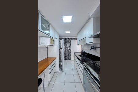 Apartamento para alugar com 151m², 3 quartos e 3 vagas Apartamento para alugar com 151m², 3 quartos e 3 vagasCozinha