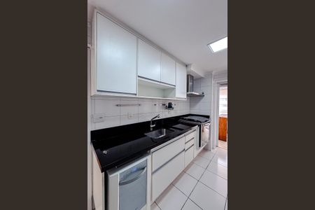 Apartamento para alugar com 151m², 3 quartos e 3 vagas Apartamento para alugar com 151m², 3 quartos e 3 vagasCozinha
