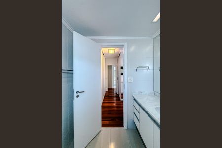 Apartamento para alugar com 151m², 3 quartos e 3 vagas Apartamento para alugar com 151m², 3 quartos e 3 vagasBanheiro da Suíte 1
