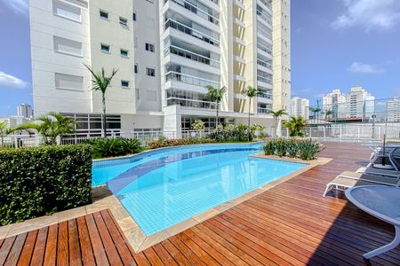 Apartamento para alugar com 151m², 3 quartos e 3 vagas Apartamento para alugar com 151m², 3 quartos e 3 vagasÁrea comum - Piscina