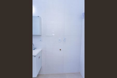 Casa para alugar com 22m², 1 quarto e sem vaga Casa para alugar com 22m², 1 quarto e sem vagaBanheiro e área de serviço