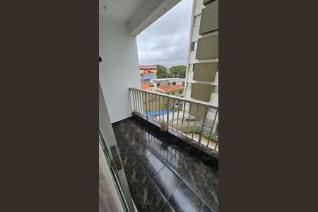 Apartamento à venda com 75m², 2 quartos e 1 vagaVaranda