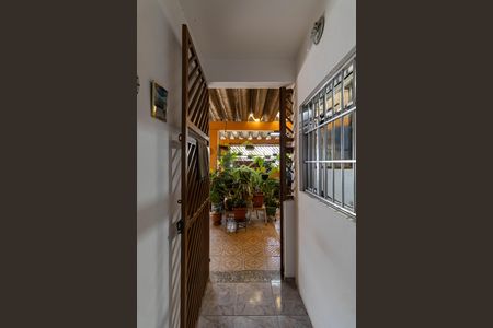 Casa para alugar com 100m², 2 quartos e 1 vaga Casa para alugar com 100m², 2 quartos e 1 vagaCorredor