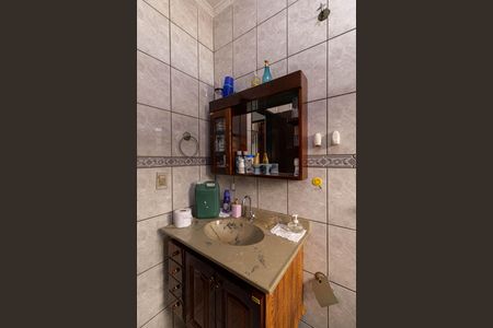 Casa para alugar com 100m², 2 quartos e 1 vaga Casa para alugar com 100m², 2 quartos e 1 vagaBanheiro