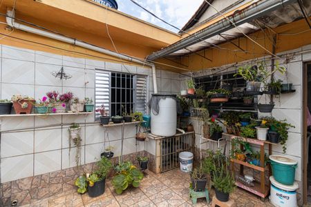 Casa para alugar com 100m², 2 quartos e 1 vaga Casa para alugar com 100m², 2 quartos e 1 vagaQuintal