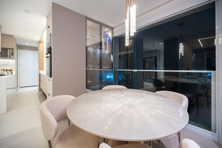 Apartamento à venda com 266m², 4 quartos e 4 vagas