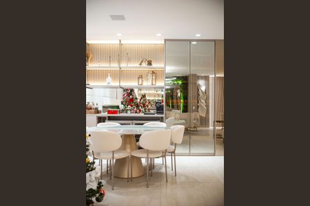 Apartamento à venda com 266m², 4 quartos e 4 vagas