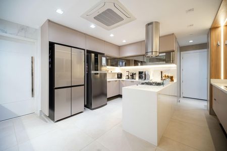 Apartamento à venda com 266m², 4 quartos e 4 vagas